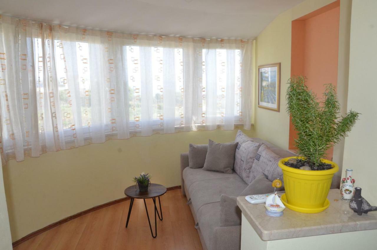 Beach Apartment Sweet Dora Спліт Екстер'єр фото