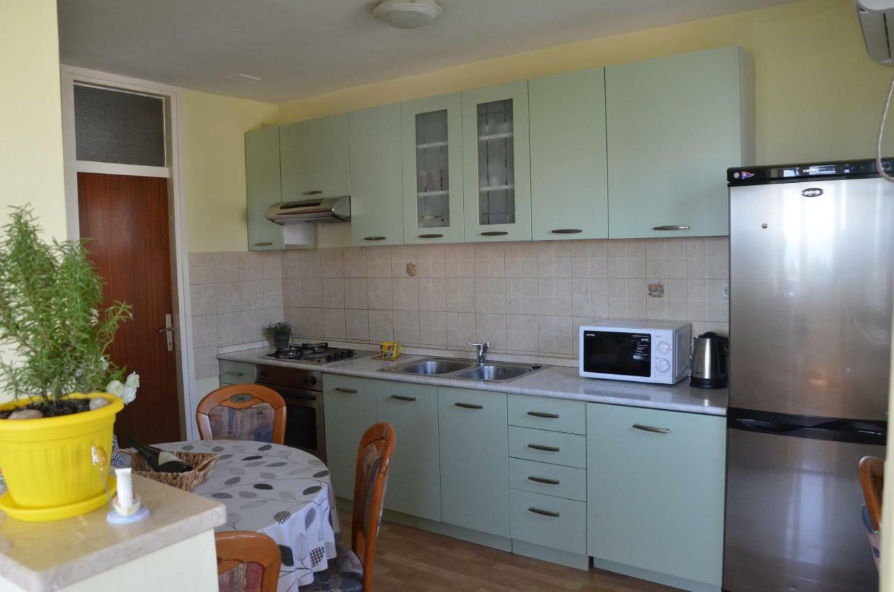 Beach Apartment Sweet Dora Спліт Екстер'єр фото
